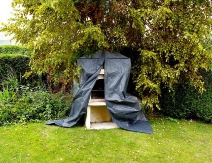 Barbecue takaró 128x80x253 cm