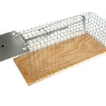 Hagyományos élvefogó patkánycsapda csapóajtós rendszerű kalitka